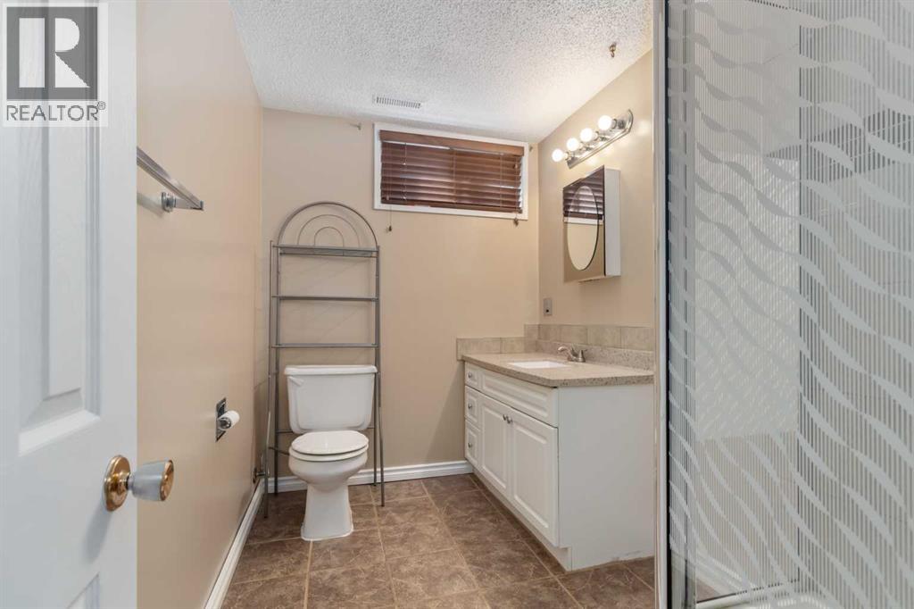 109 Rosslyn Street, Fort McMurray