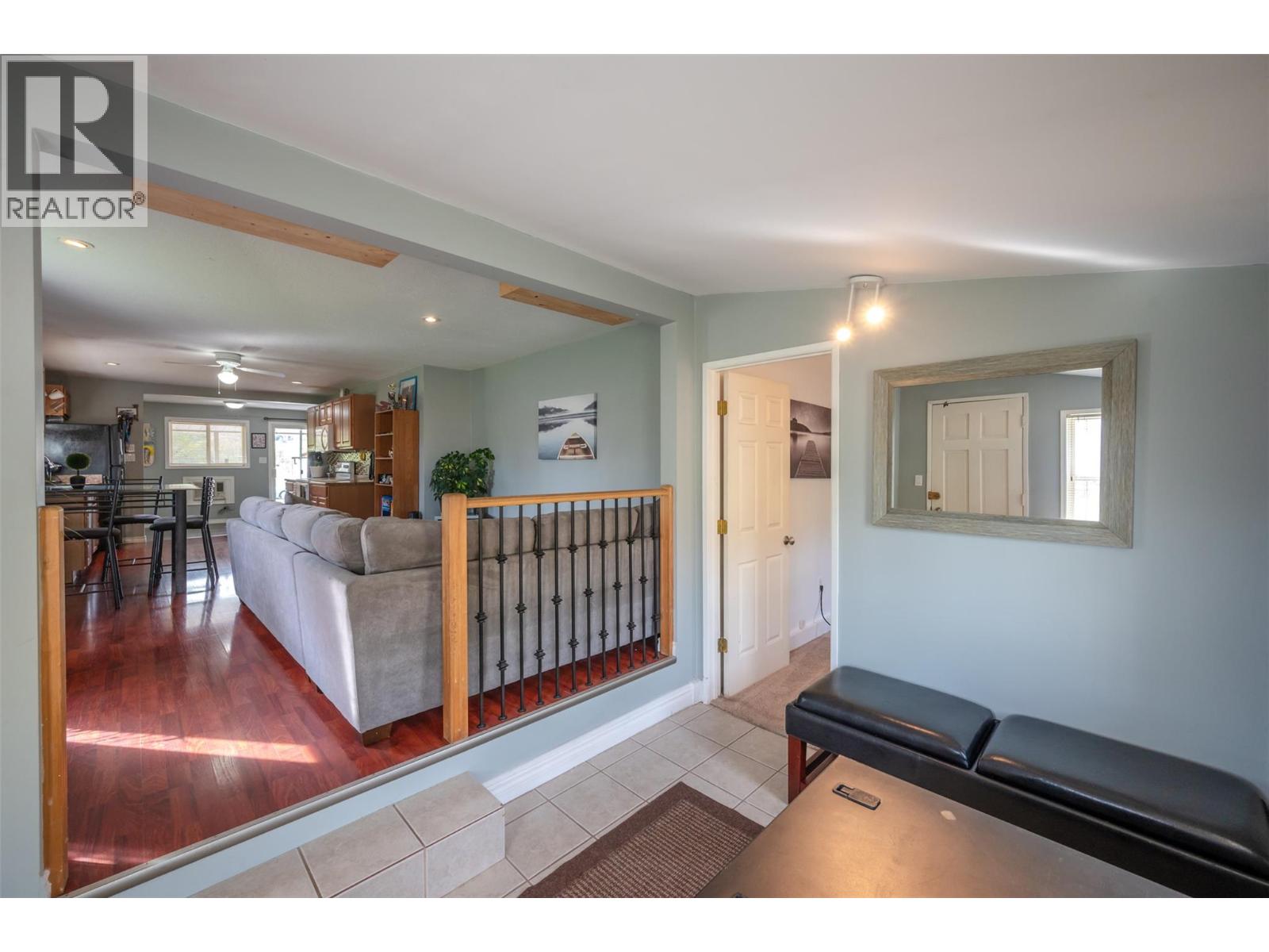 5471 SAWMILL Road, Oliver