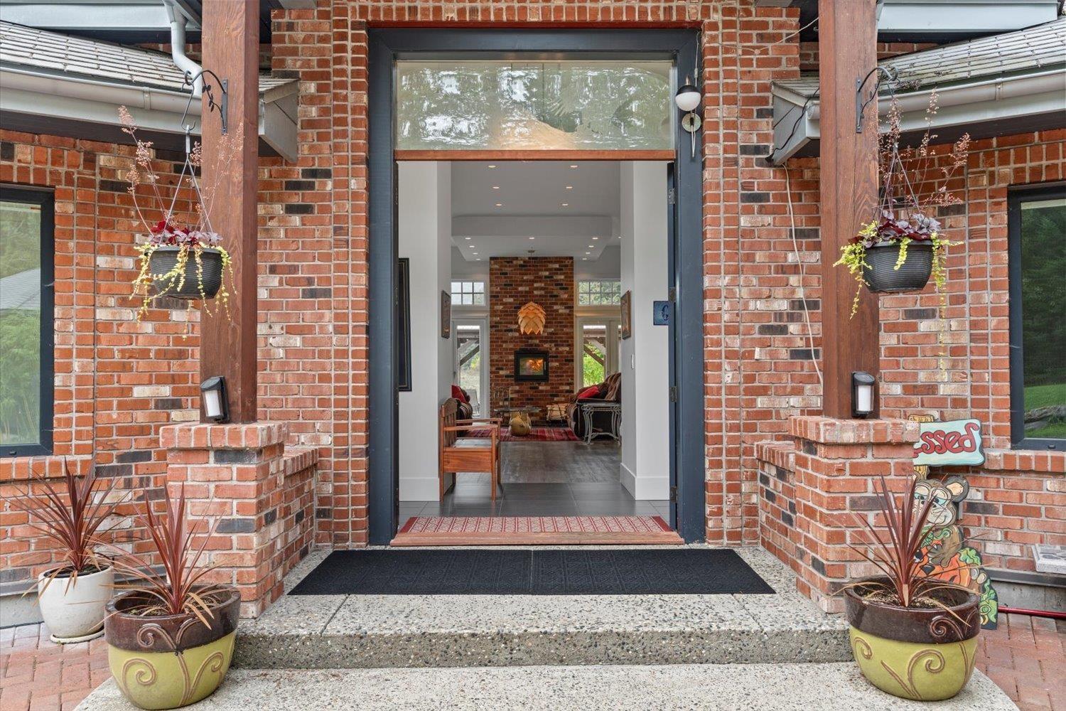 1185 COLUMBIA VALLEY ROAD, Columbia Valley, Columbia Valley