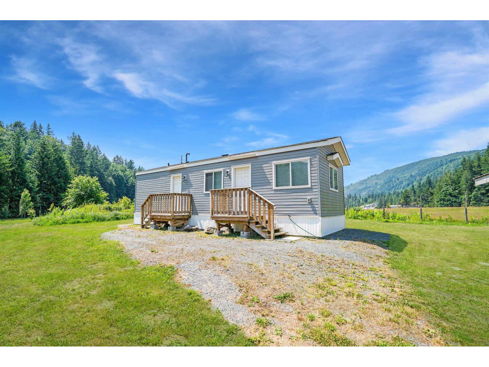 1185 COLUMBIA VALLEY ROAD, Columbia Valley, Columbia Valley