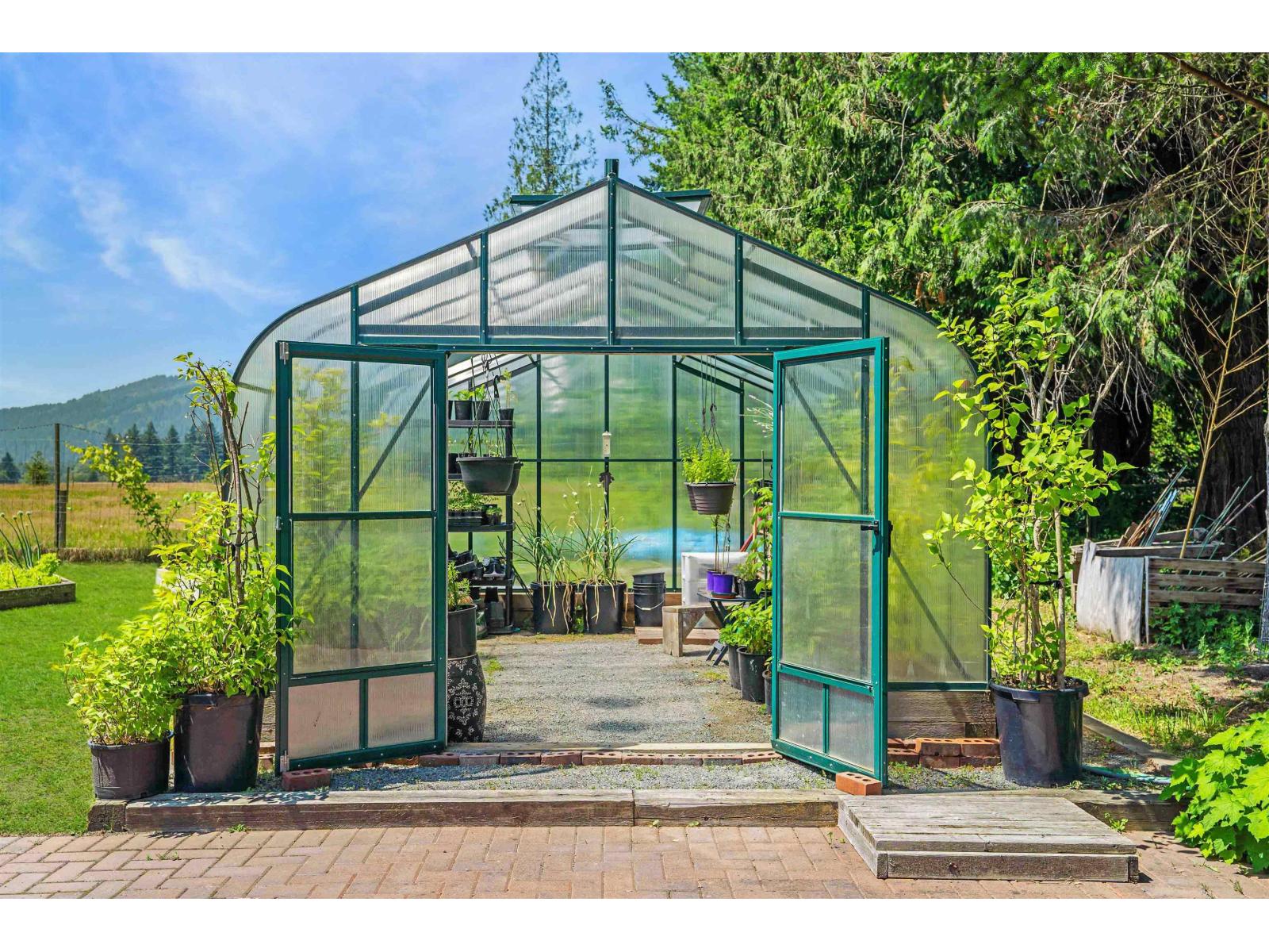 1185 COLUMBIA VALLEY ROAD, Columbia Valley, Columbia Valley