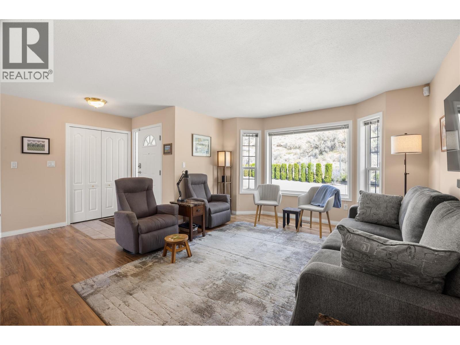 40 3096 South Main Street, Penticton