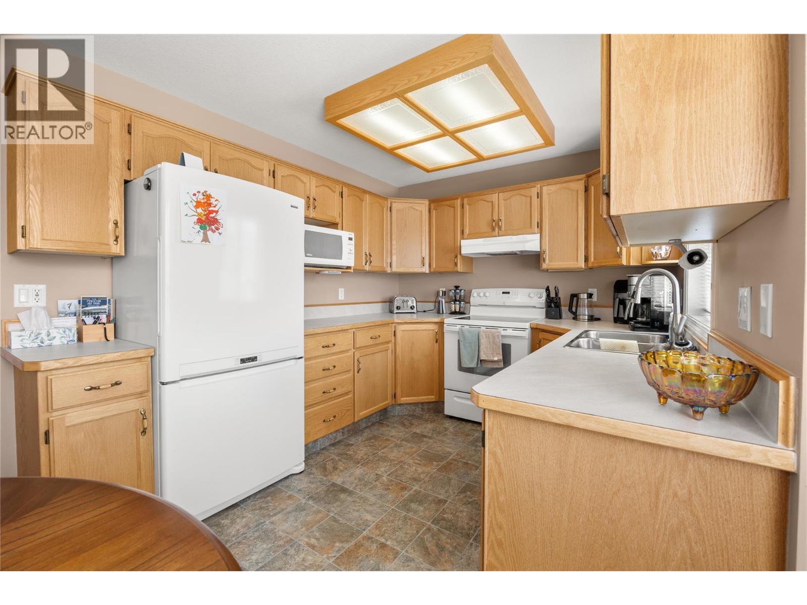 40 3096 South Main Street, Penticton
