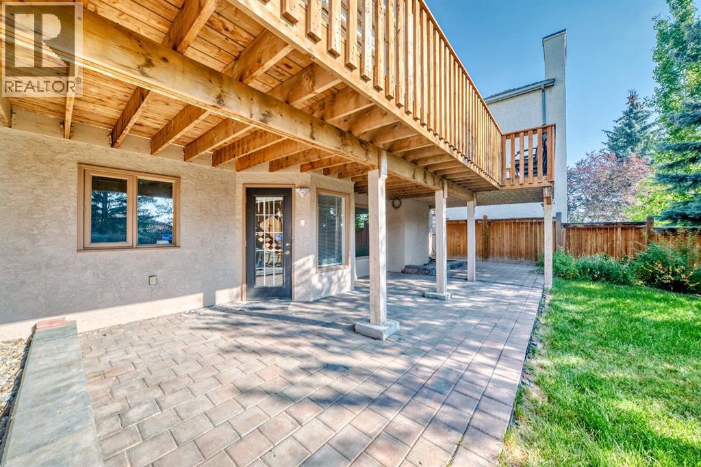 Single Family House for Sale in  Signature Close SW Signal Hill Calgary 