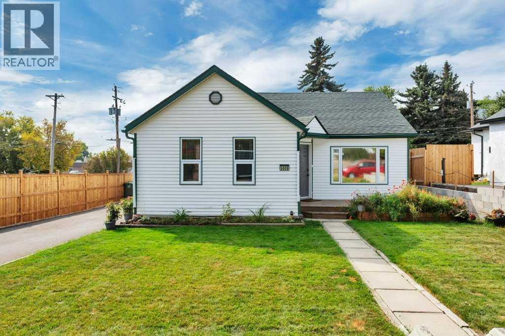 5009 54 Avenue, Ponoka