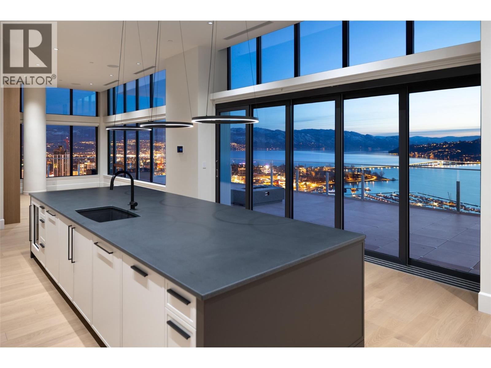 3601 1191 Sunset Drive, Kelowna