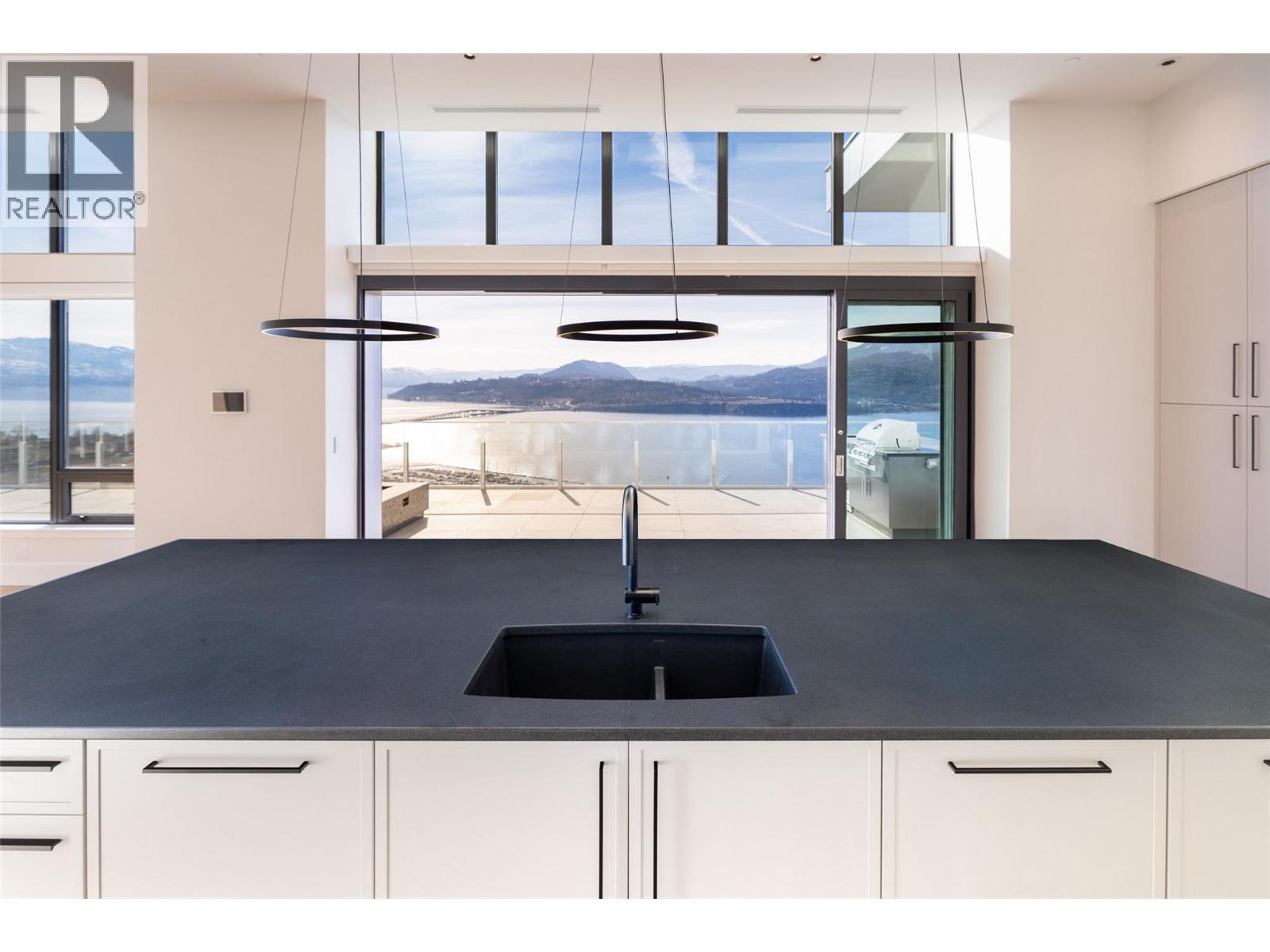 3601 1191 Sunset Drive, Kelowna