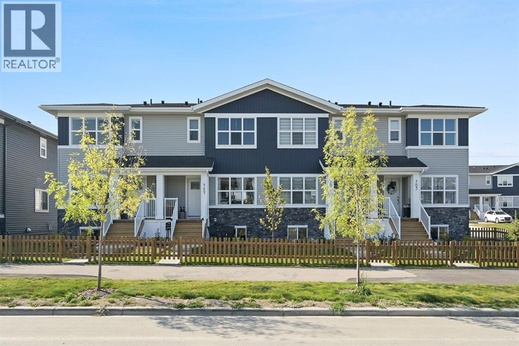 525 River Heights Drive, Cochrane