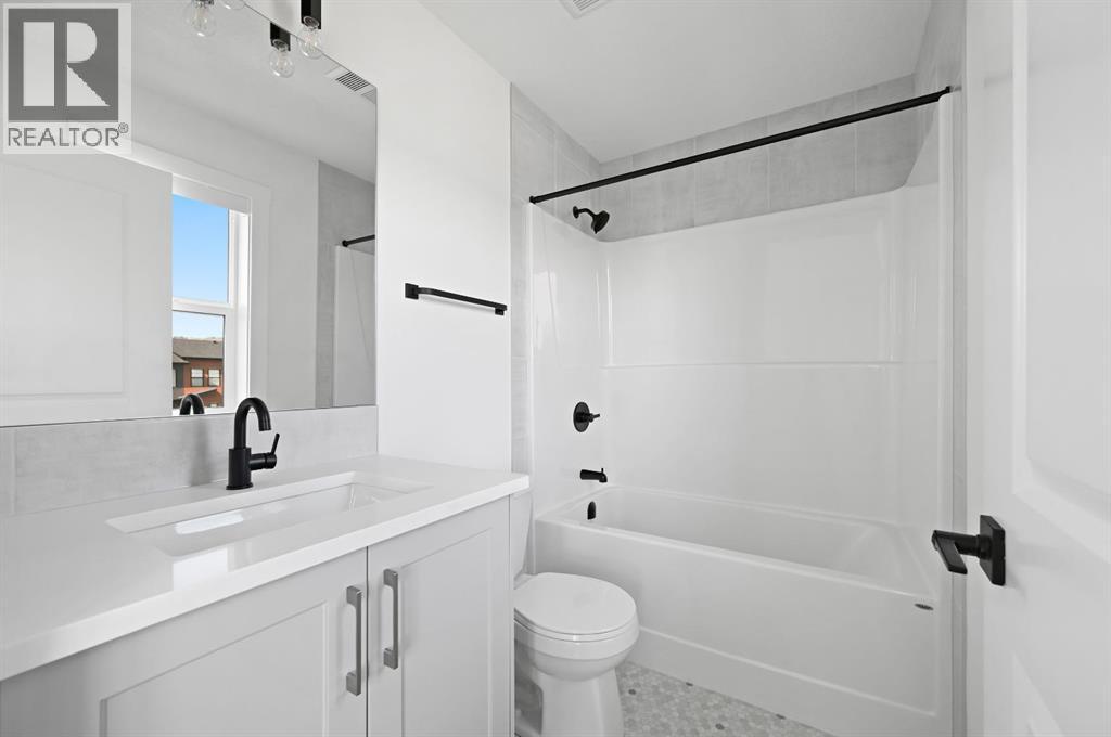 525 River Heights Drive, Cochrane