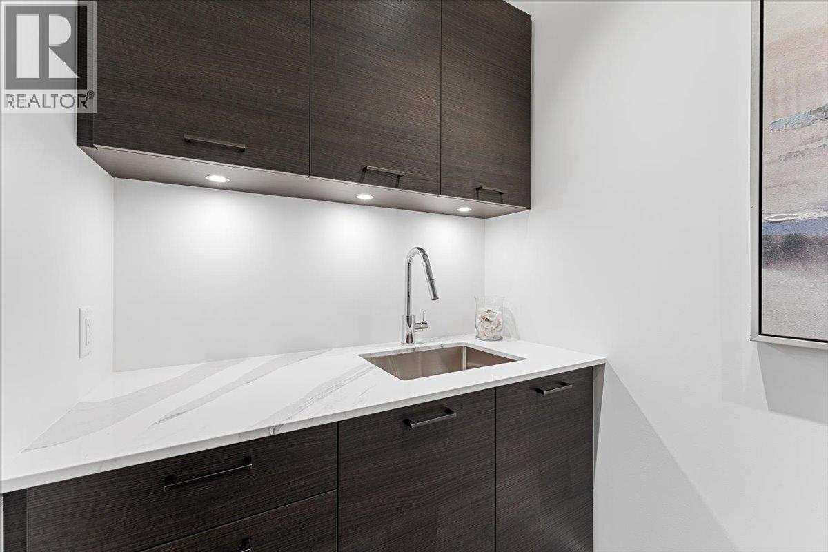 2601 1181 Sunset Drive, Kelowna