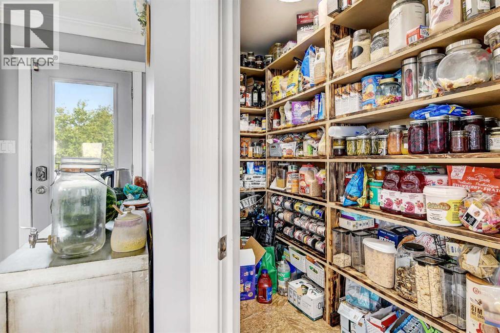 1101 Redlow Drive - Photo 5 of 45, Beaverlodge, Alberta