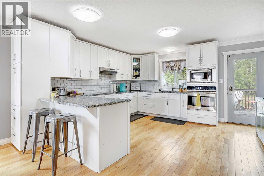 1101 Redlow Drive - Photo 2 of 45, Beaverlodge, Alberta