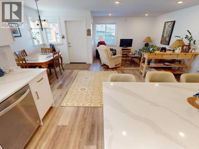B4-6900 BURNABY STREET, Powell River