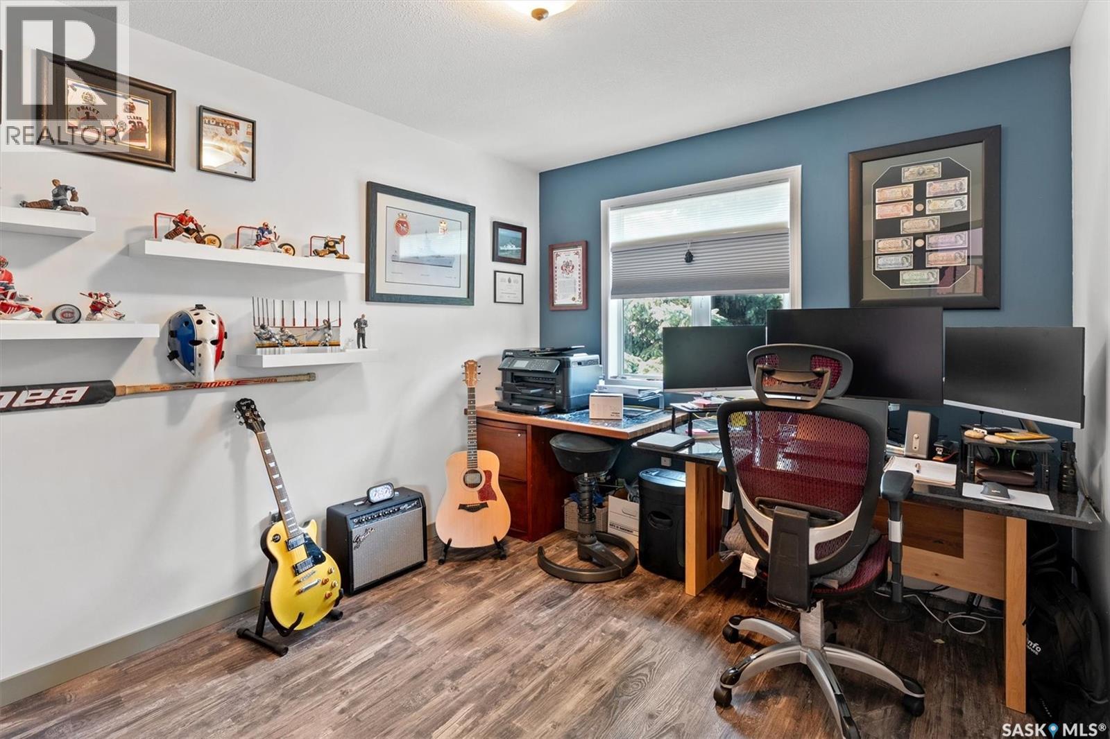 Single Family House 2 Level for Sale in   Heritage GREEN Saskatoon 