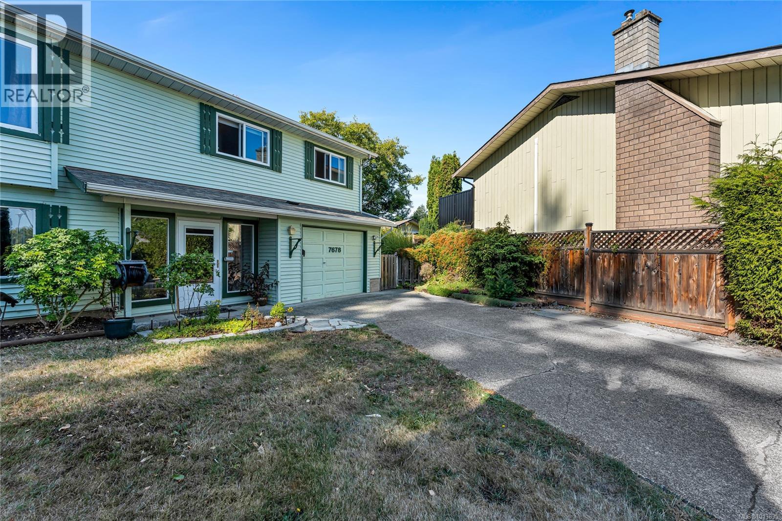 7678 Grieve Cres, Central Saanich