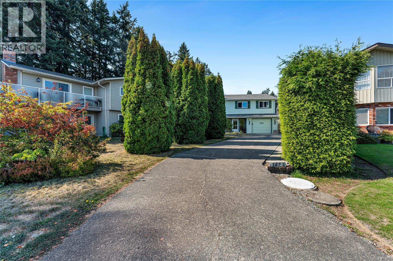 7678 Grieve Cres, Central Saanich
