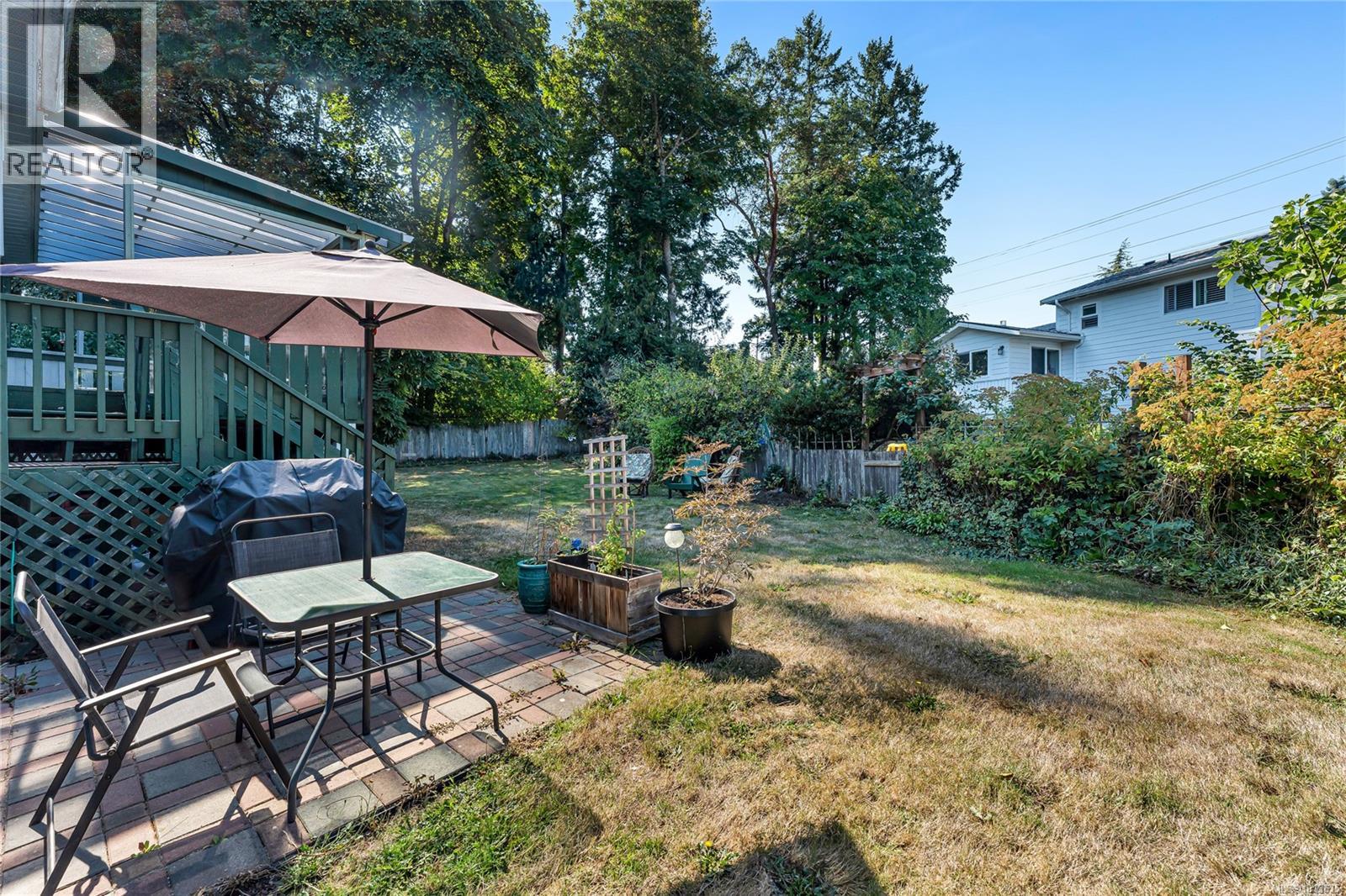 7678 Grieve Cres, Central Saanich