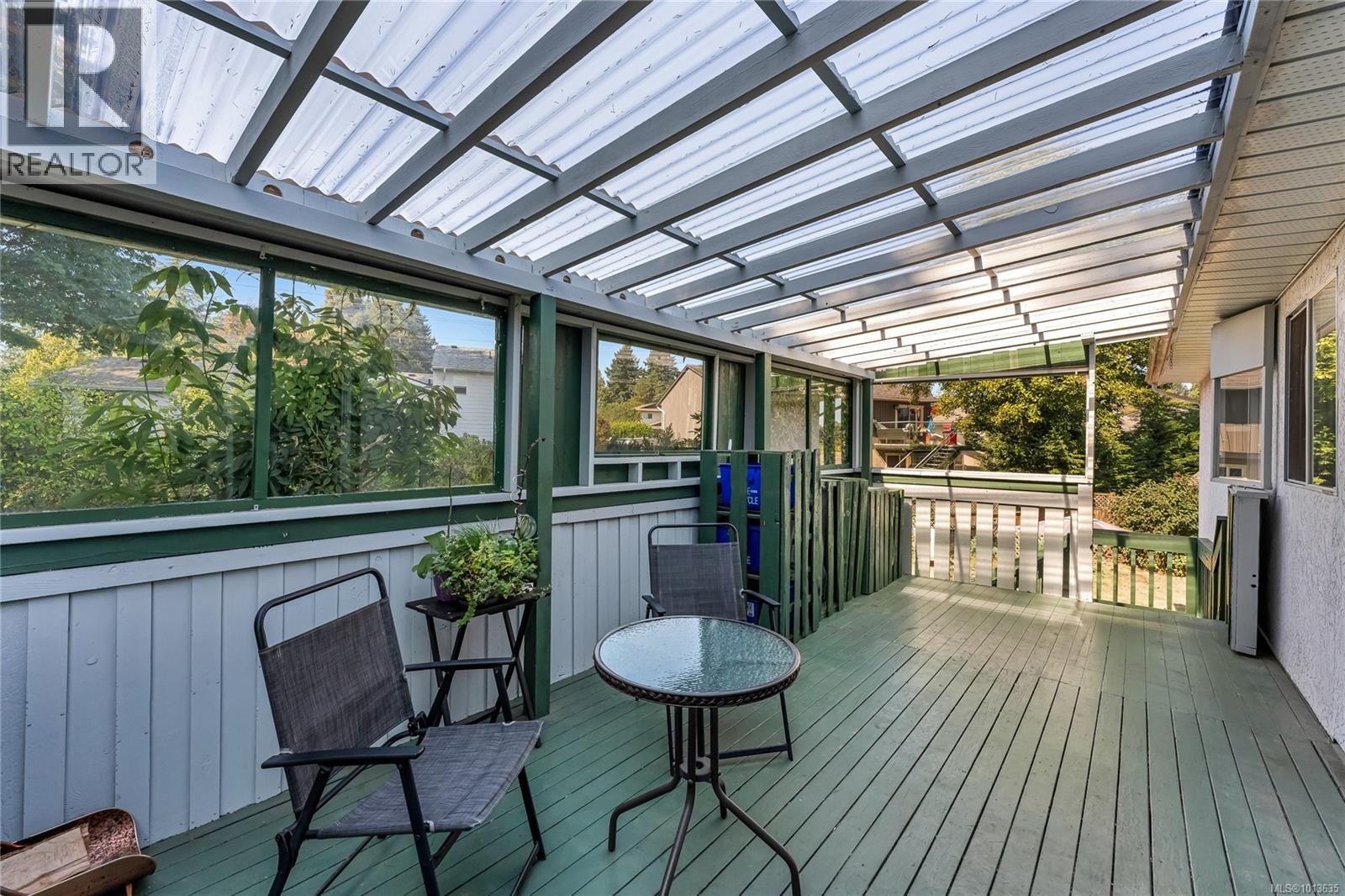 7678 Grieve Cres, Central Saanich