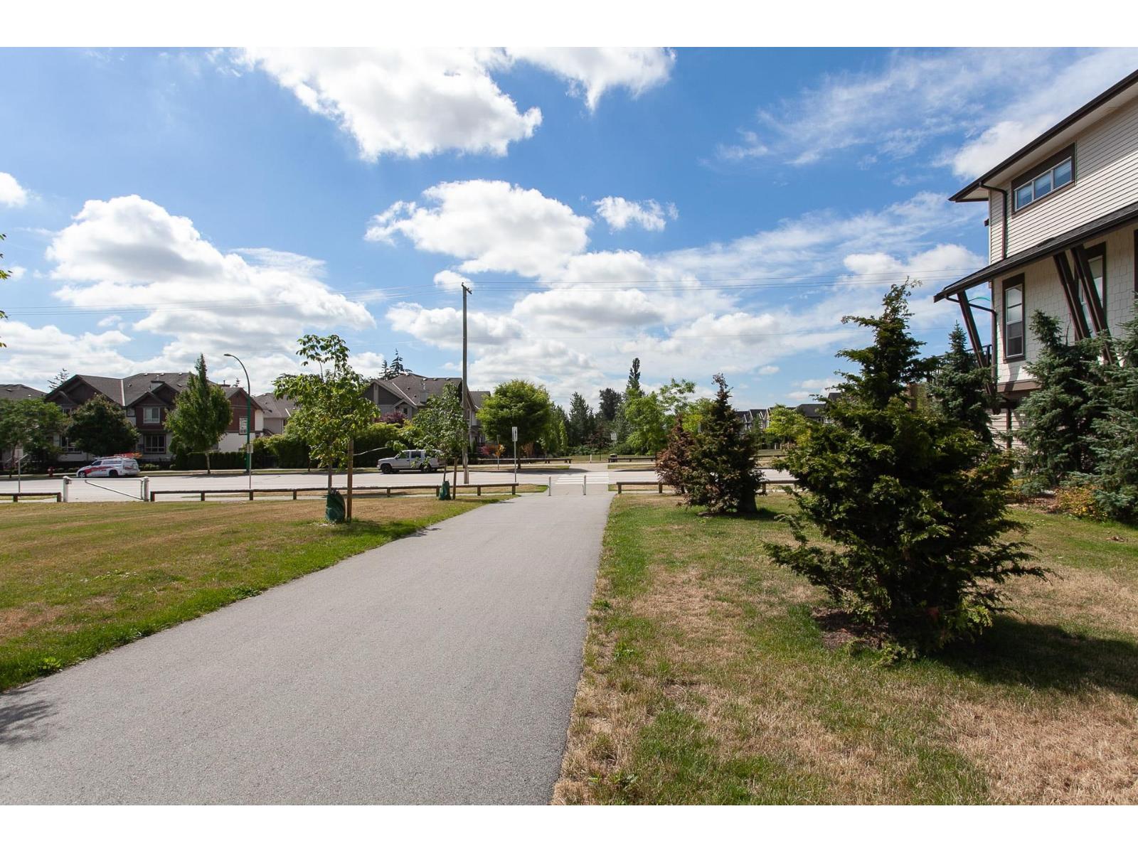 113 19433 68 AVENUE, Surrey