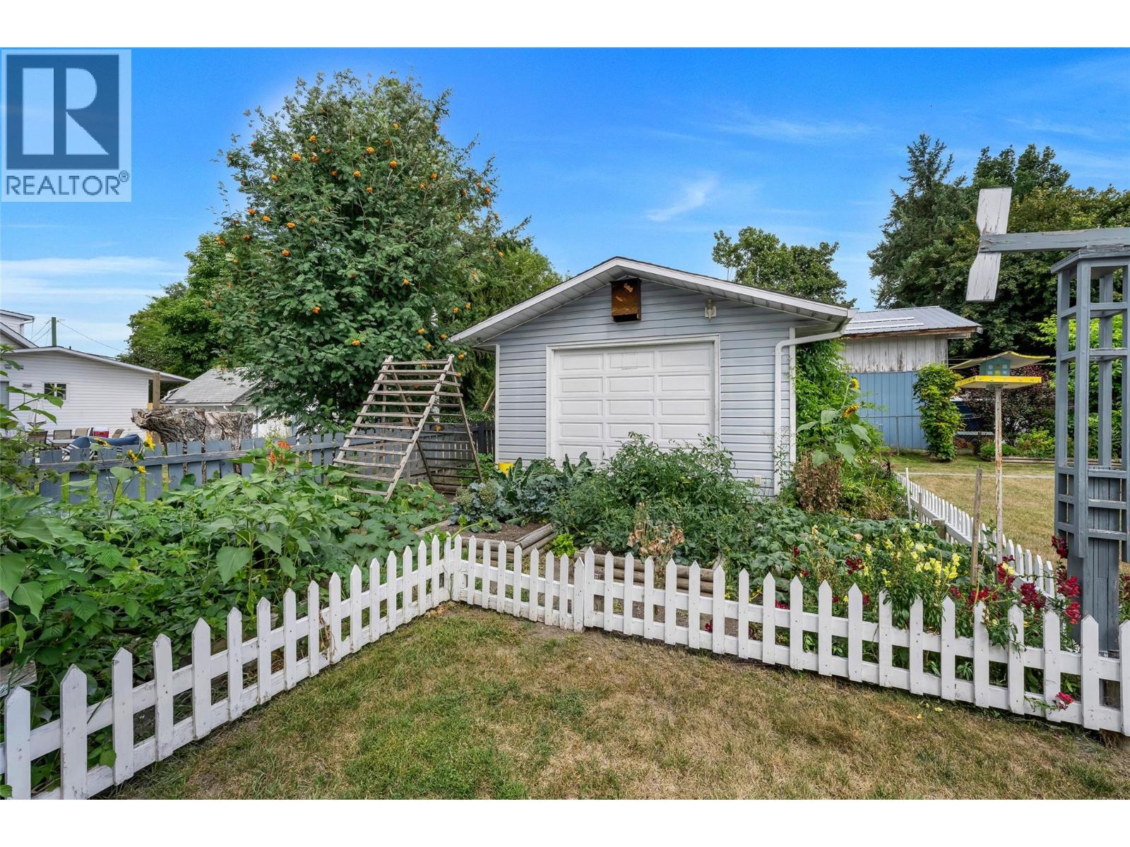 2260 Wilson Avenue, Armstrong