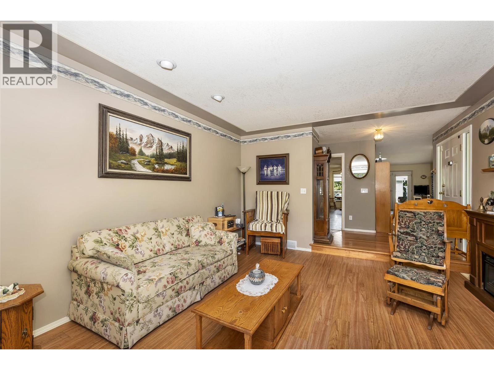 2260 Wilson Avenue, Armstrong