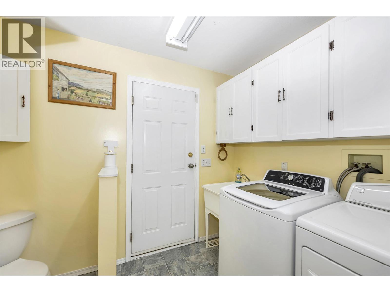 2260 Wilson Avenue, Armstrong