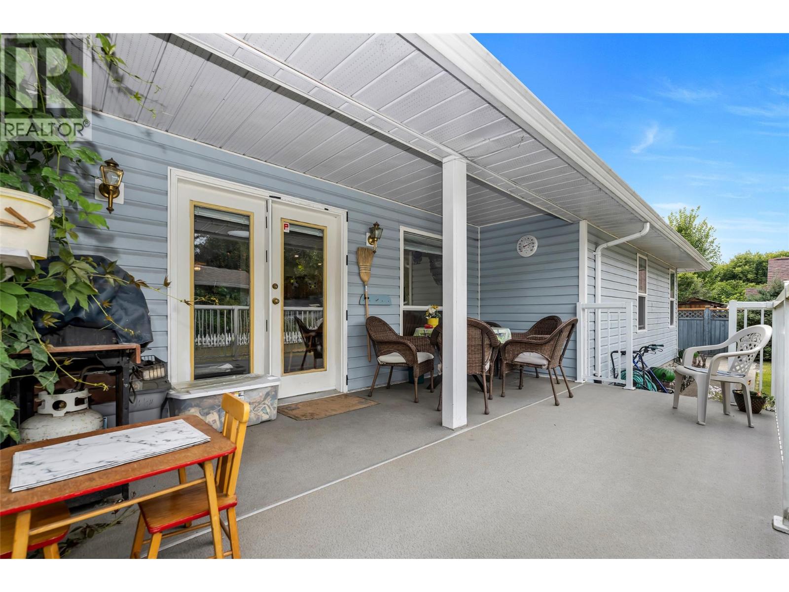 2260 Wilson Avenue, Armstrong