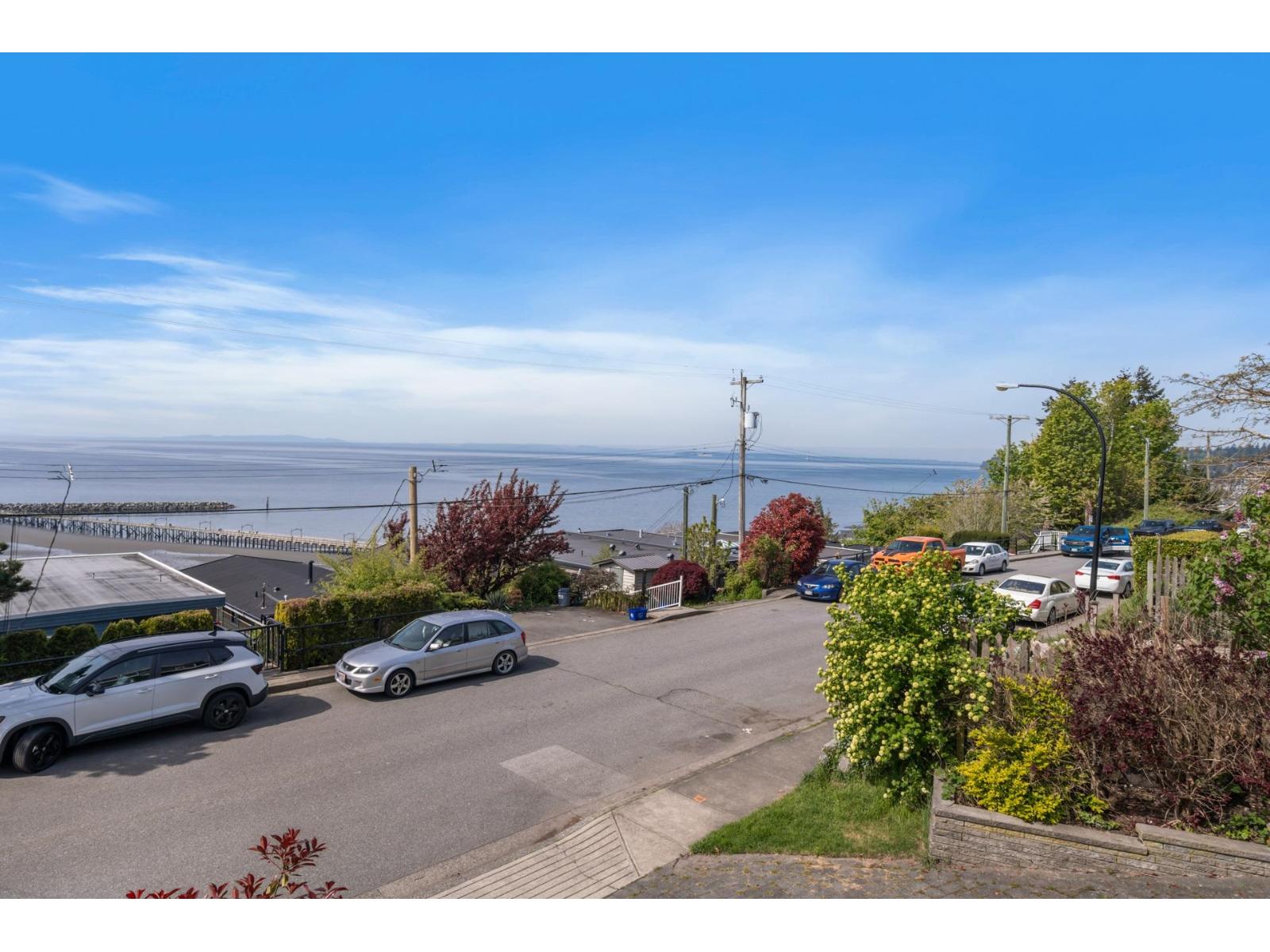 15145 VICTORIA AVENUE, White Rock