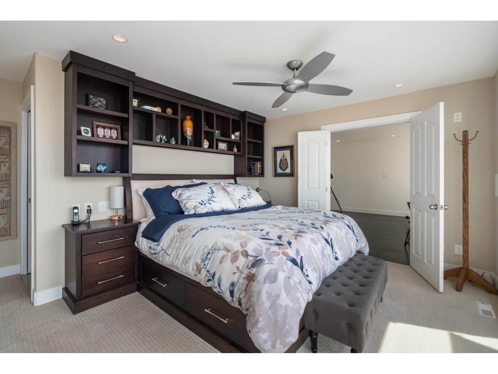 15145 VICTORIA AVENUE, White Rock