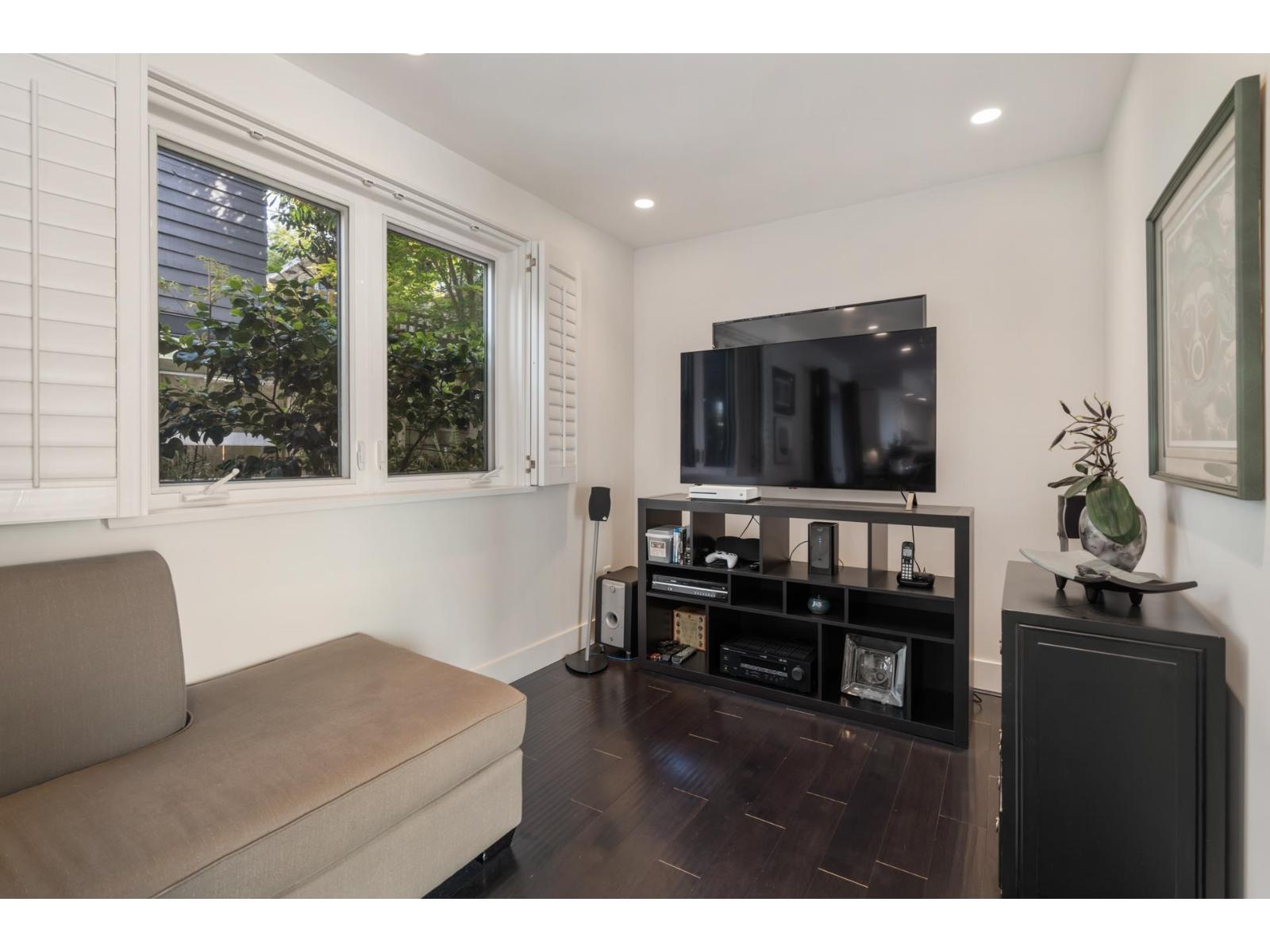 15145 VICTORIA AVENUE, White Rock