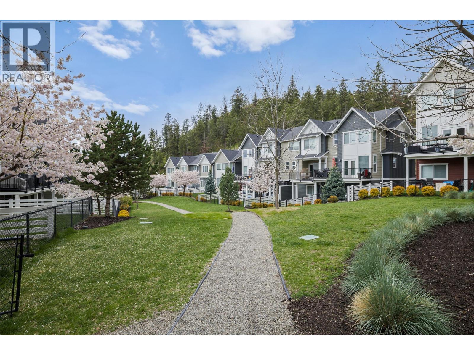 24 2490 Tuscany Drive, West Kelowna