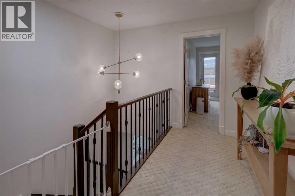 Single Family House for Sale in   Avenue NW Bowness Calgary 