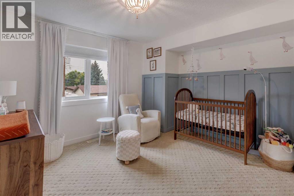 Single Family House for Sale in   Avenue NW Bowness Calgary 