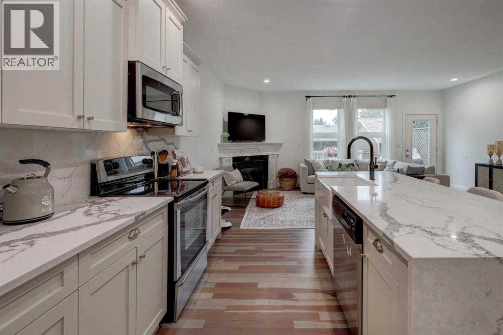 Single Family House for Sale in   Avenue NW Bowness Calgary 