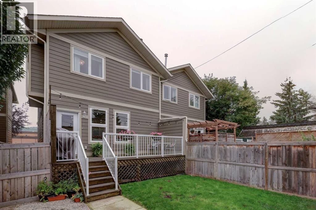 Single Family House for Sale in   Avenue NW Bowness Calgary 