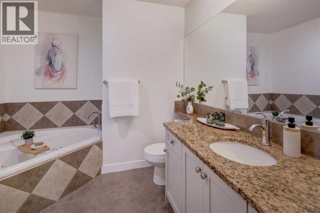Single Family House for Sale in   Avenue NW Bowness Calgary 