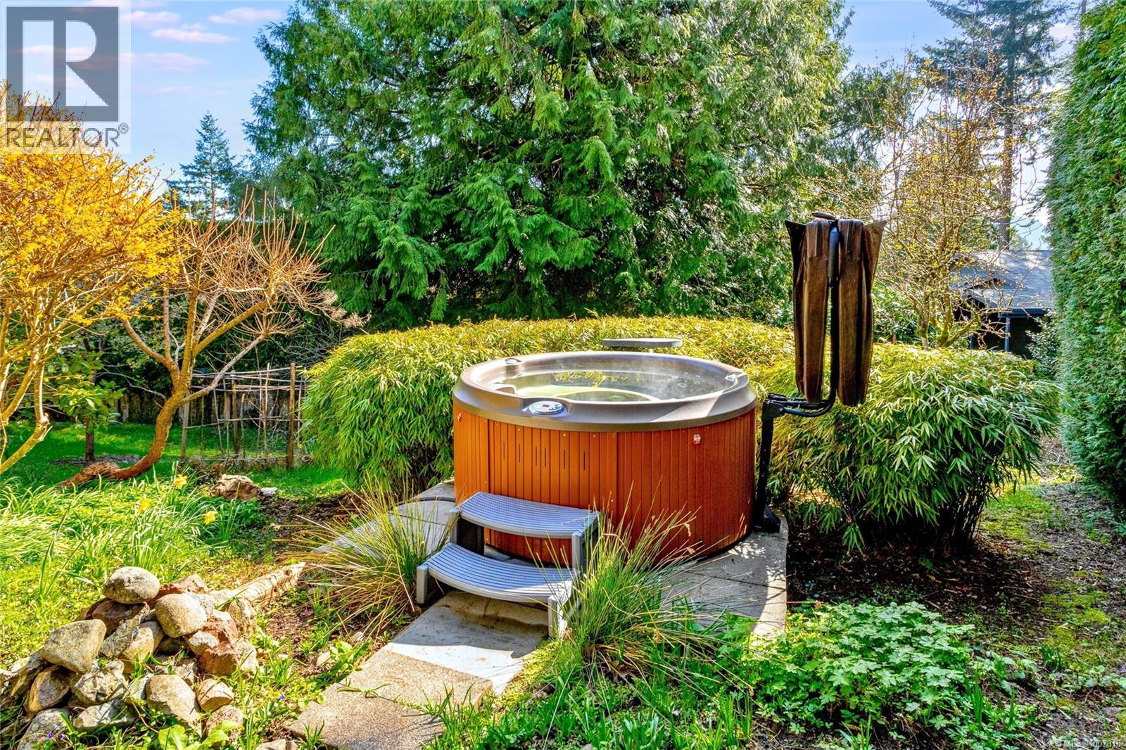  4689 Boulderwood Drive, Saanich