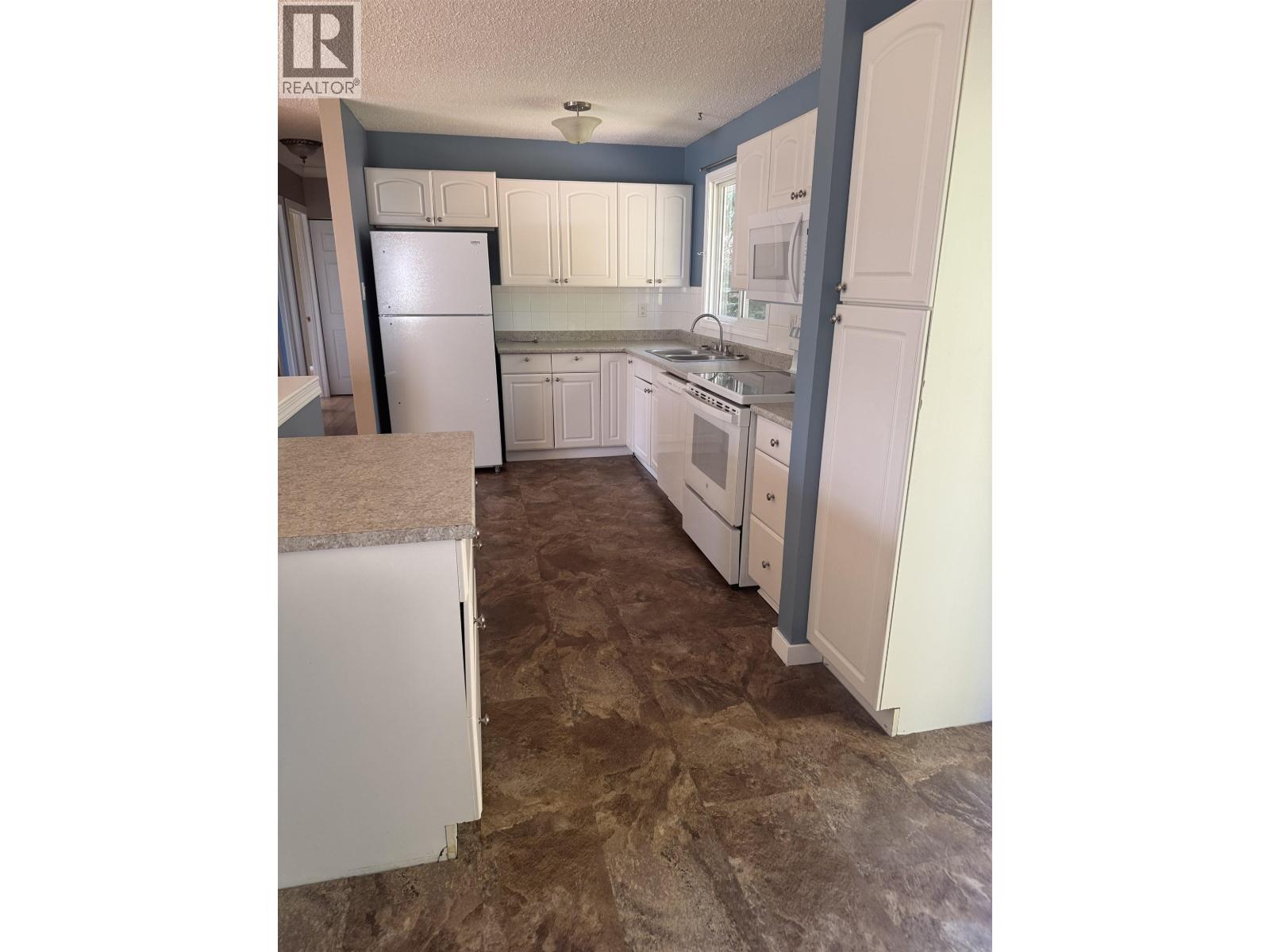 417 CENTENNIAL DRIVE - 6