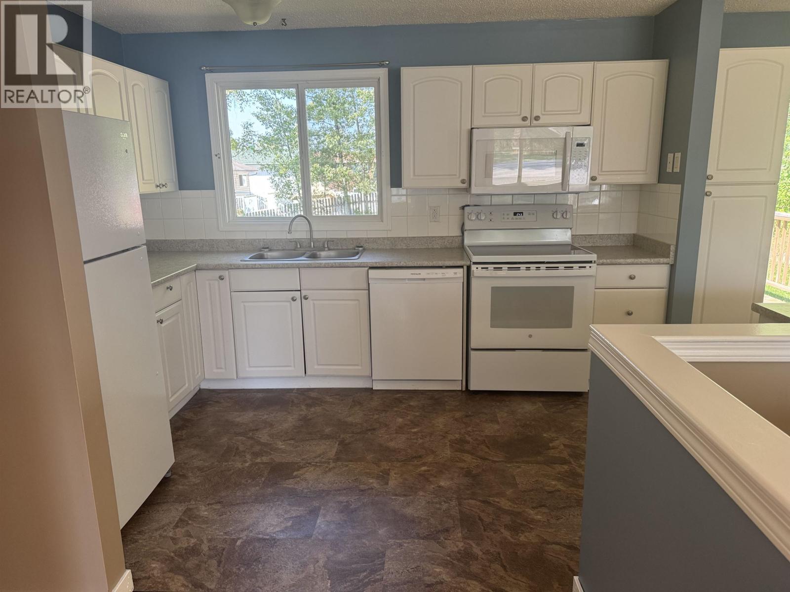 417 CENTENNIAL DRIVE - 5
