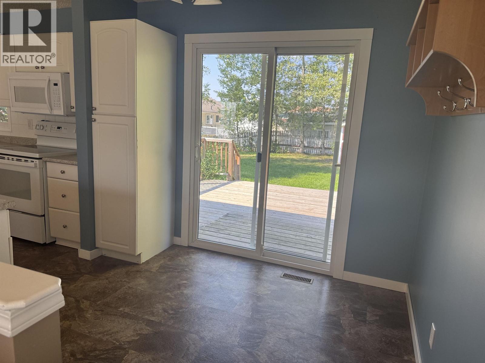 417 CENTENNIAL DRIVE, Mackenzie