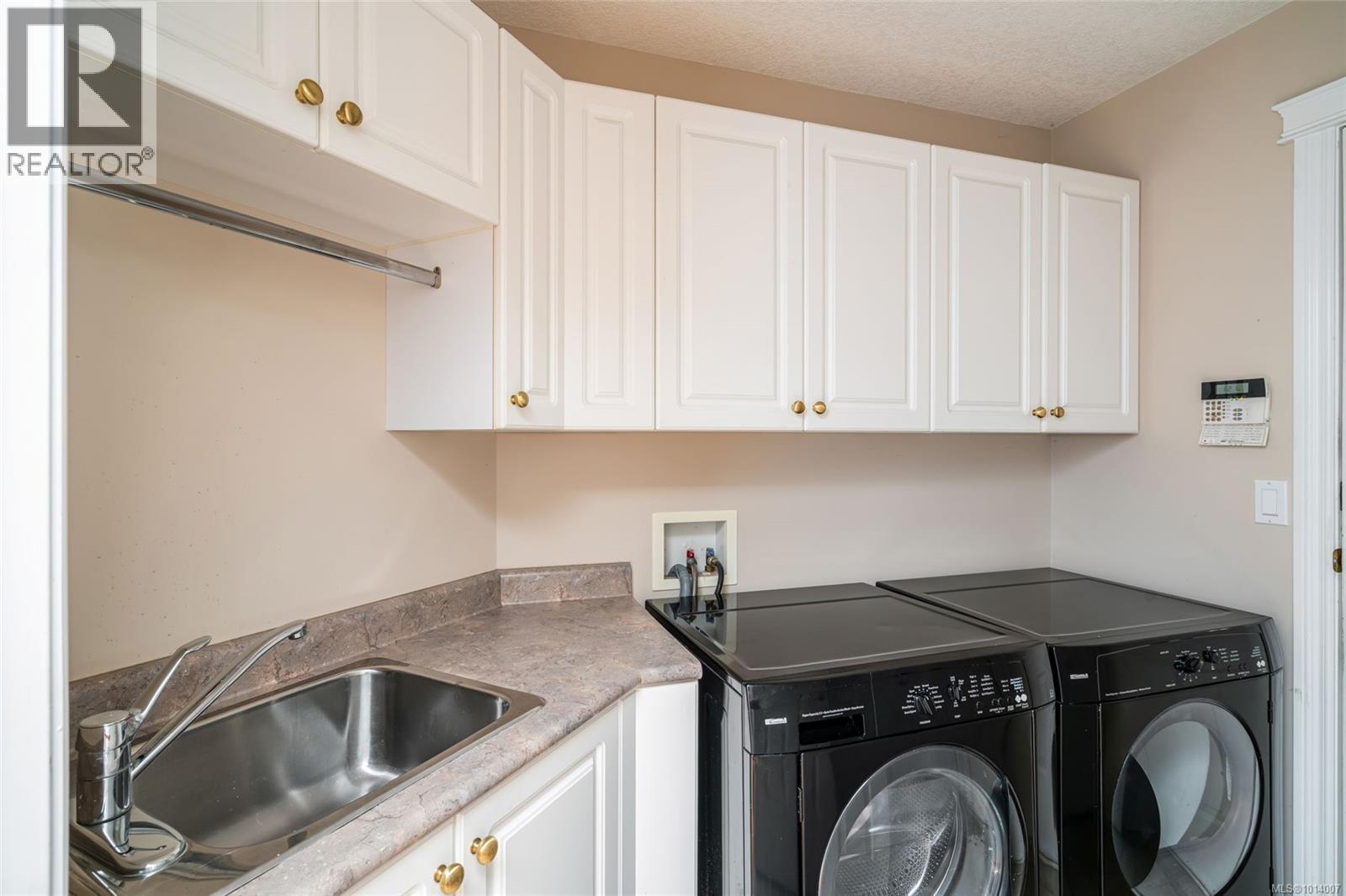 133 Hamilton Ave, Parksville