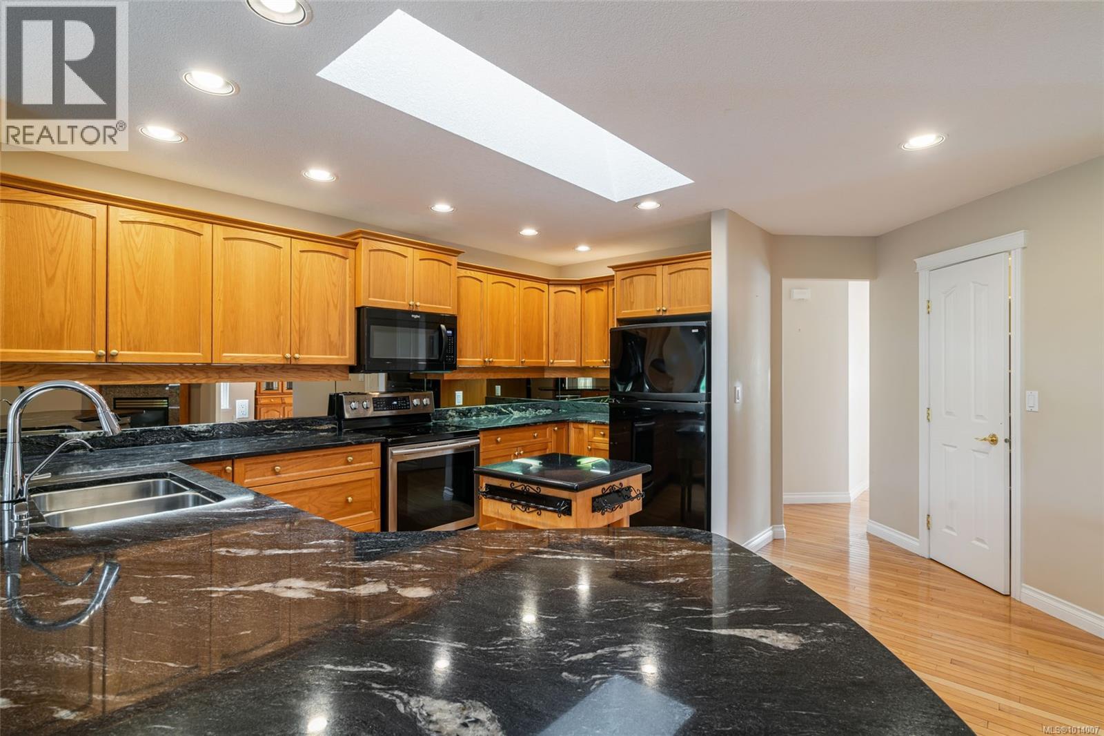 133 Hamilton Ave, Parksville