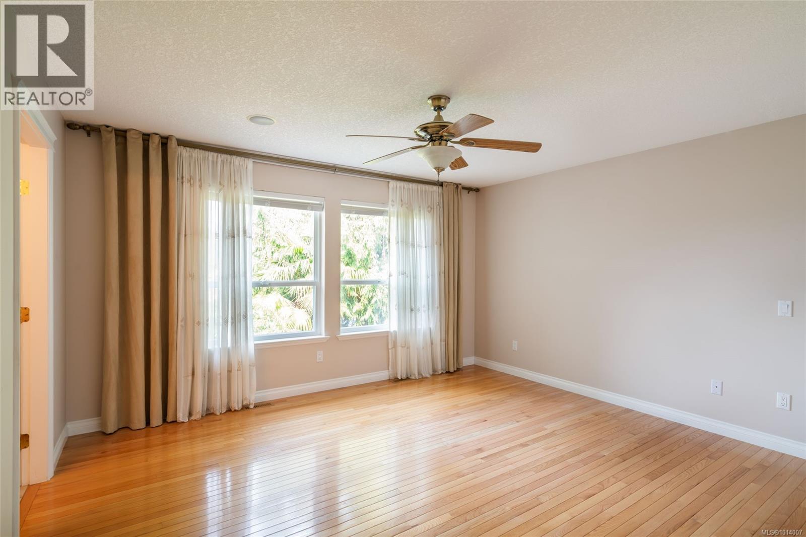 133 Hamilton Ave, Parksville