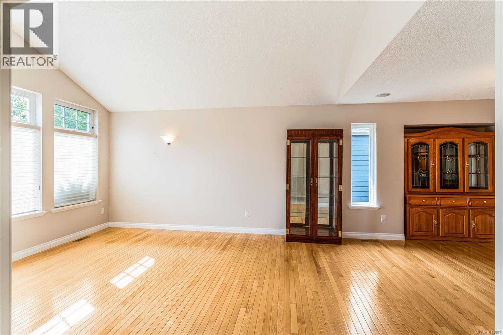133 Hamilton Ave, Parksville