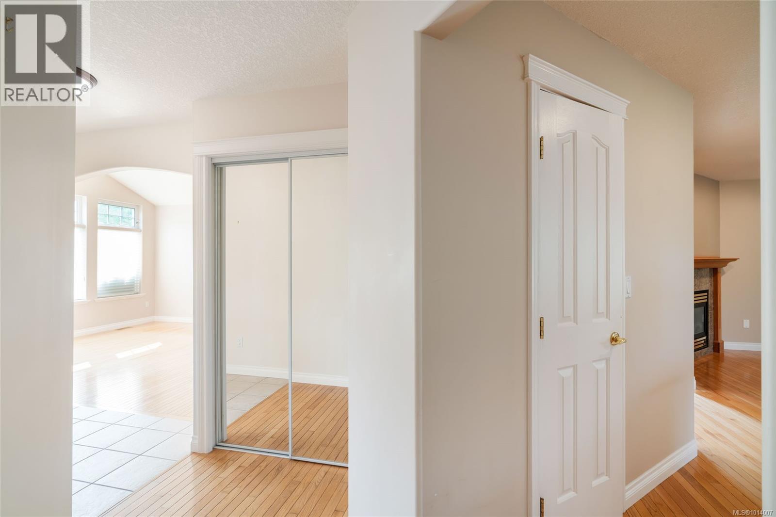 133 Hamilton Ave, Parksville