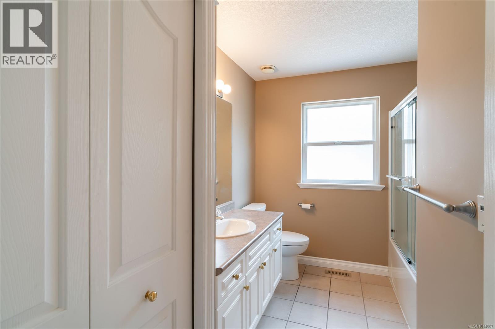 133 Hamilton Ave, Parksville