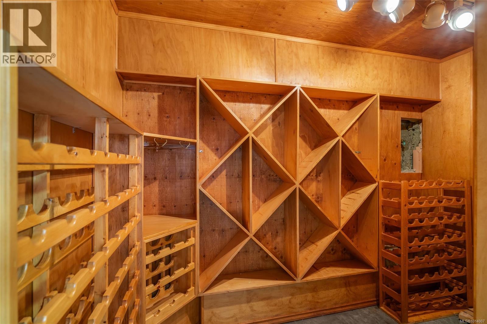 133 Hamilton Ave, Parksville