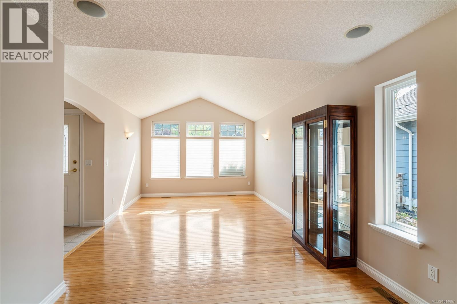133 Hamilton Ave, Parksville