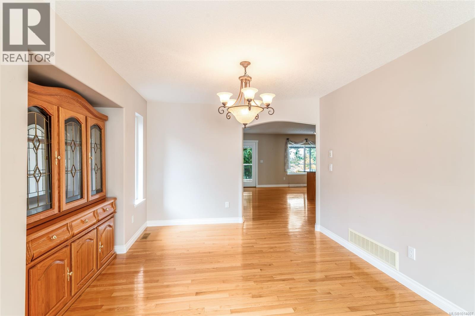 133 Hamilton Ave, Parksville