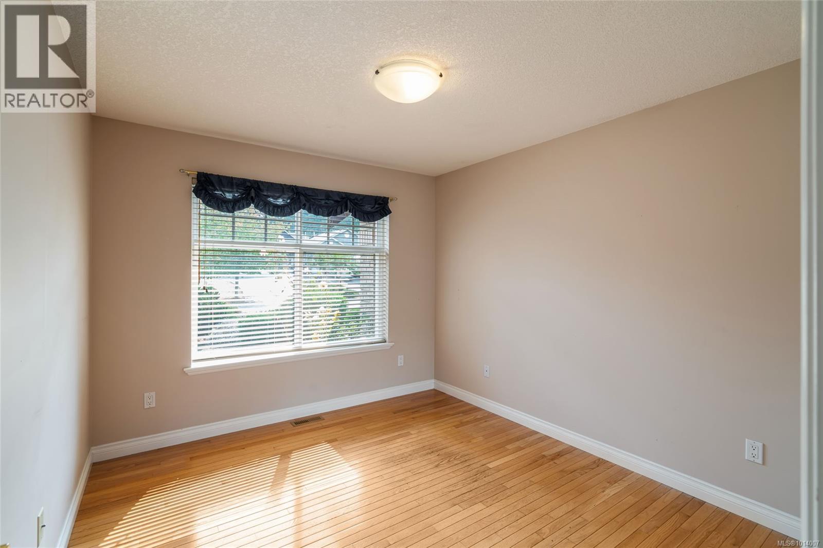 133 Hamilton Ave, Parksville